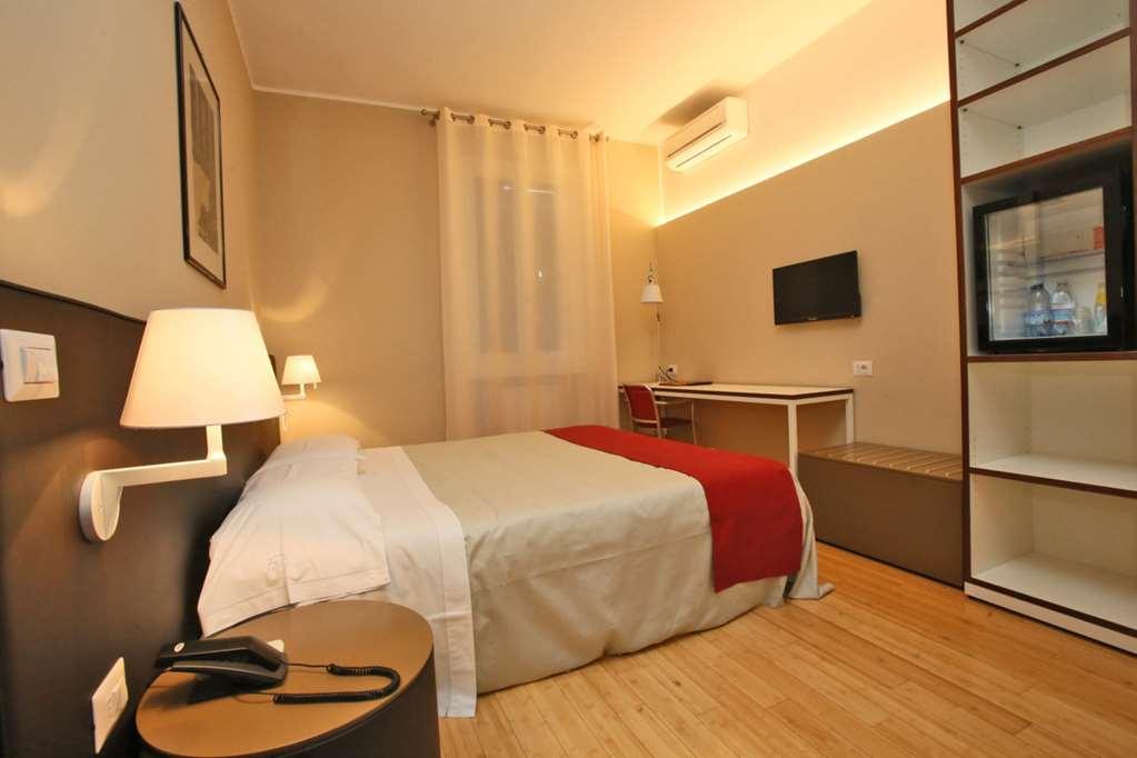 Hotel Le Ville Modena Room photo