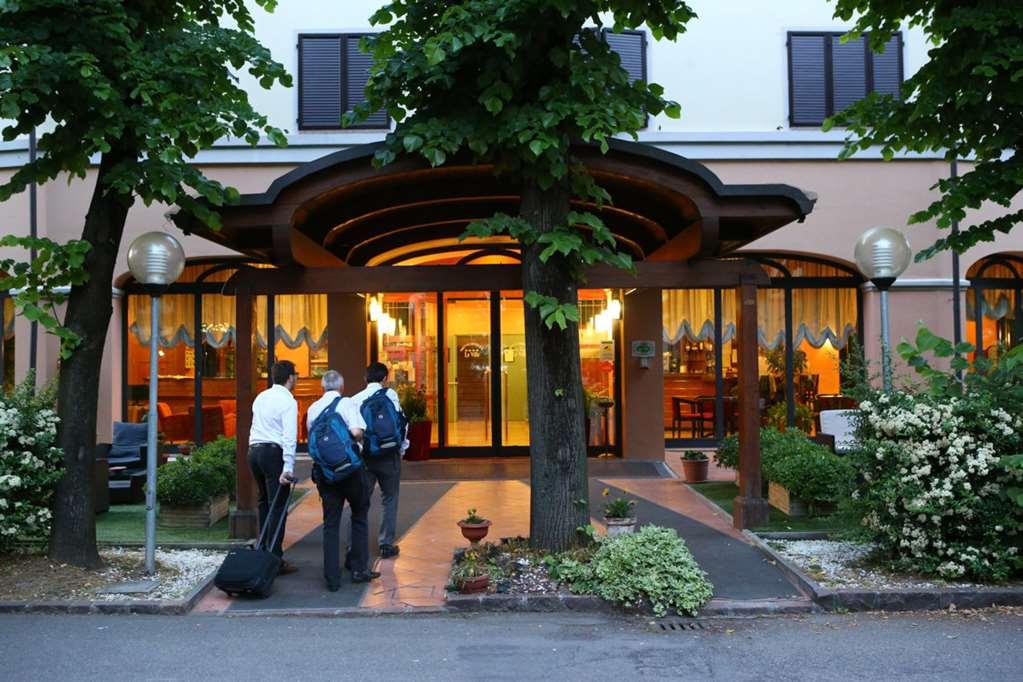 Hotel Le Ville Modena Exterior photo